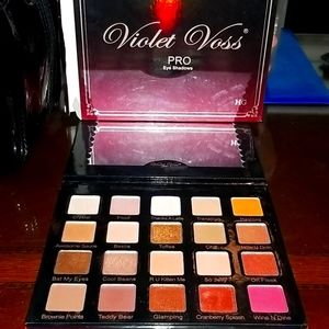 Violet Voss Holy Grail Palette